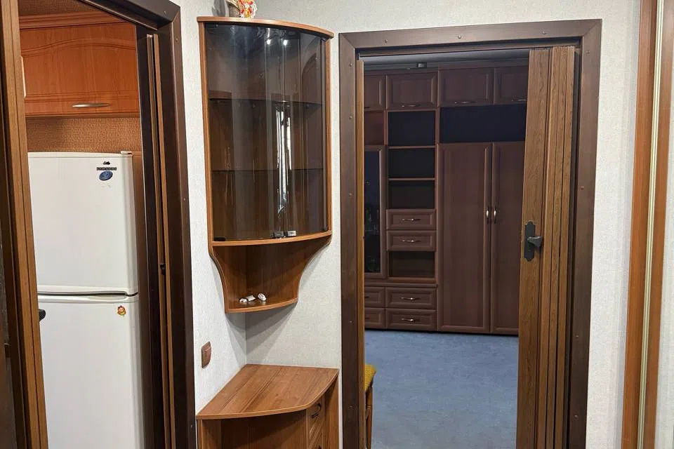 Сдаётся 2-комнатная квартира, 65 м²