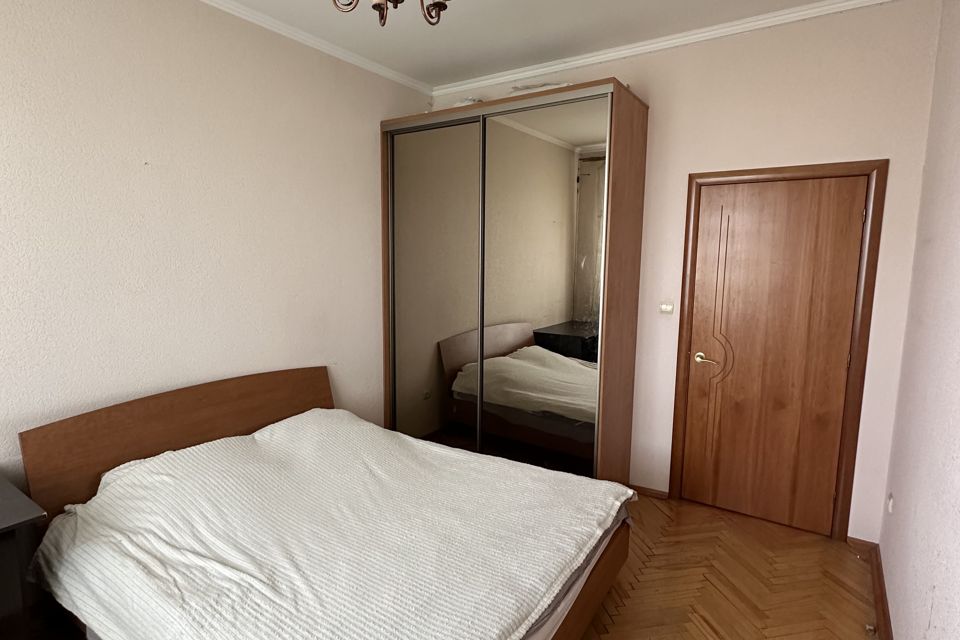 Сдаётся 2-комнатная квартира, 57.4 м²