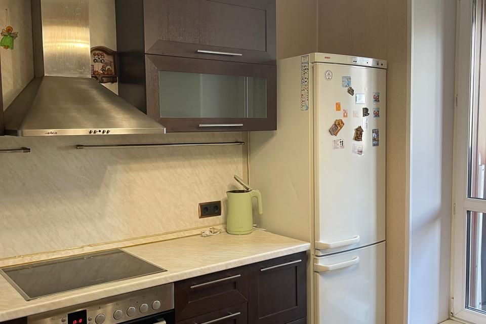 Сдаётся 2-комнатная квартира, 58 м²