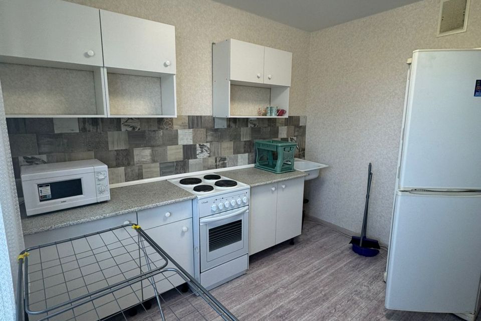 Сдаётся 1-комнатная квартира, 38 м²