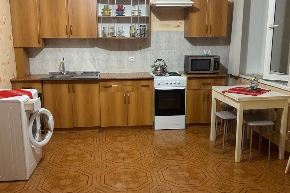 Сдаётся 1-комнатная квартира, 49 м²