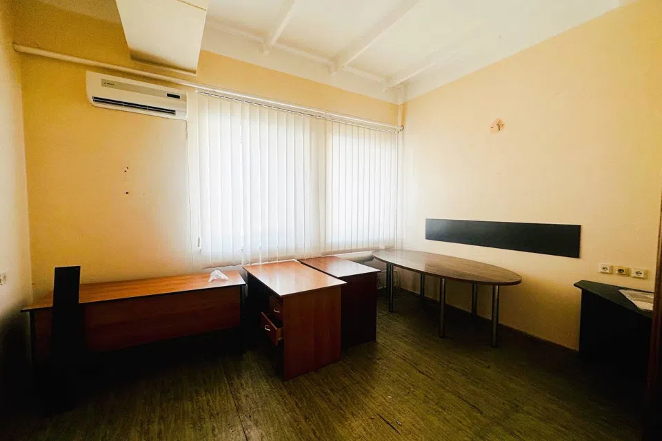Сдаётся помещение своб. назначения, 240 м²