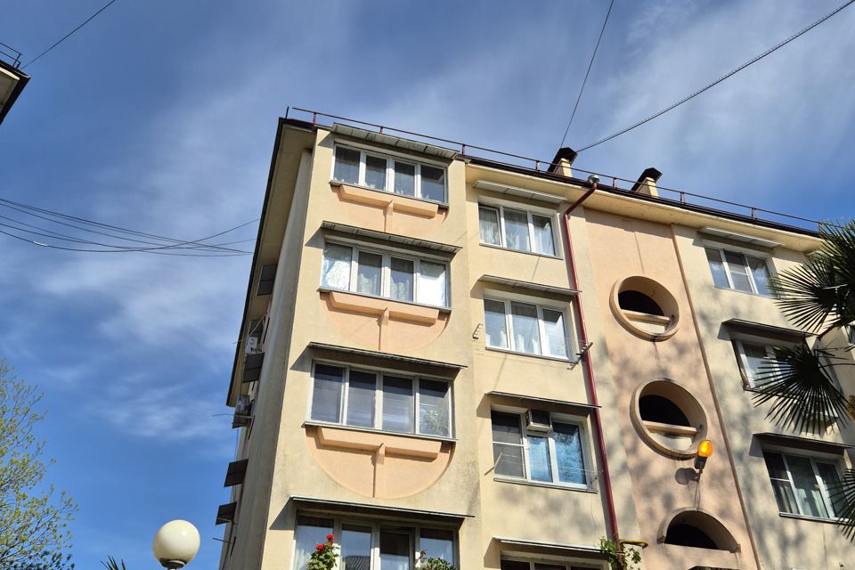 Сдаётся 2-комнатная квартира, 56 м²
