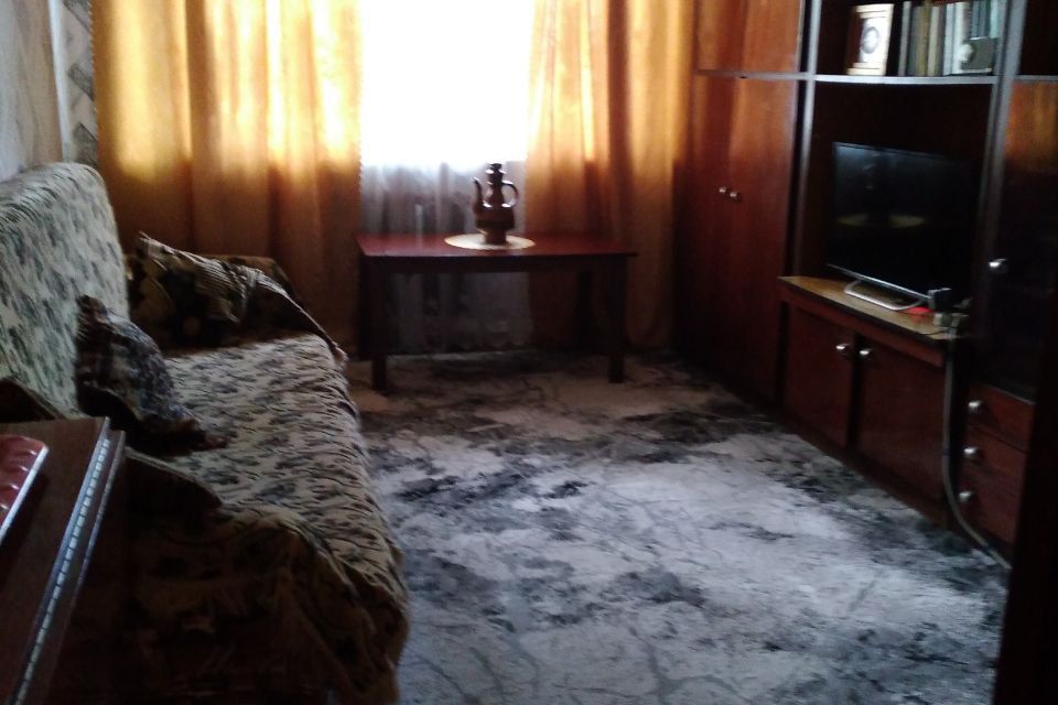 Сдаётся 3-комнатная квартира, 58 м²
