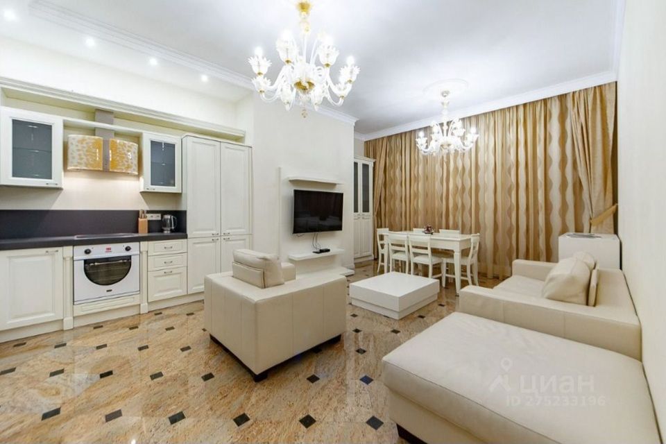 Сдаётся 4-комнатная квартира, 133.2 м²