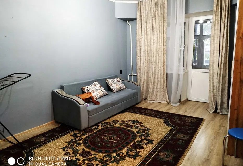 Сдаётся 2-комнатная квартира, 56.6 м²