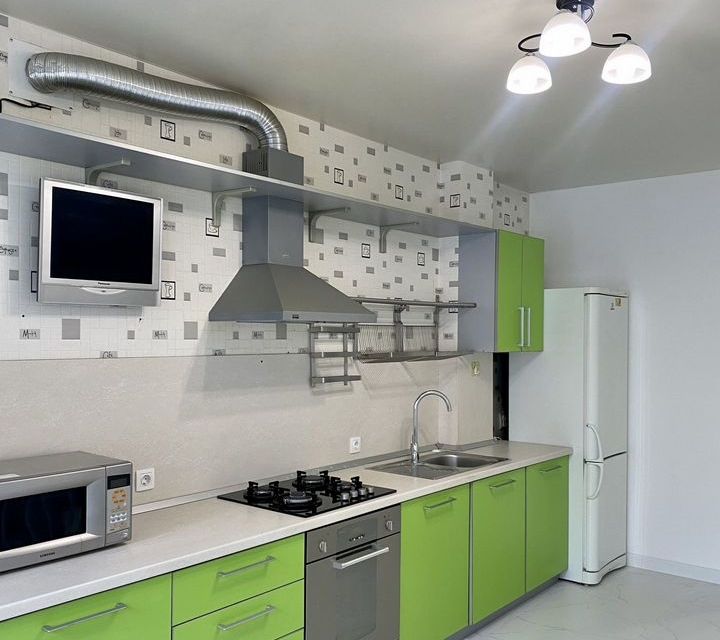 Сдаётся 2-комнатная квартира, 77 м²