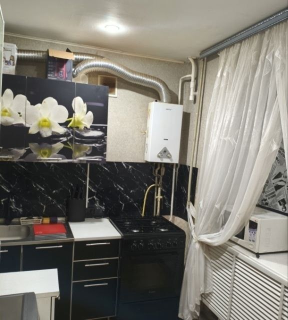Сдаётся 4-комнатная квартира, 72 м²