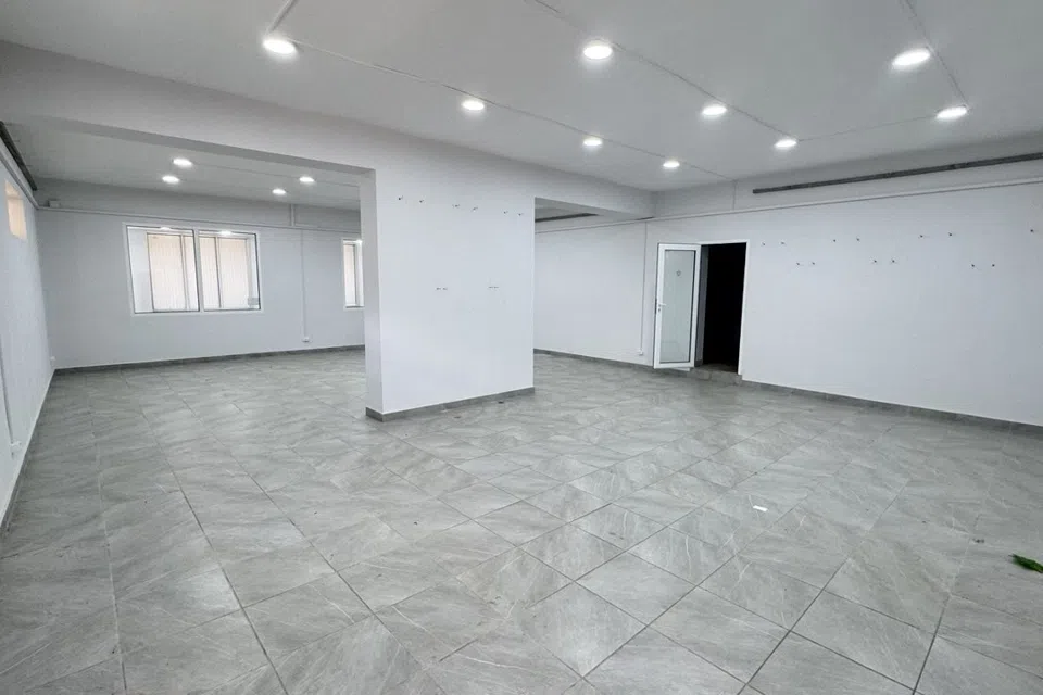 Сдаётся помещение своб. назначения, 140 м²