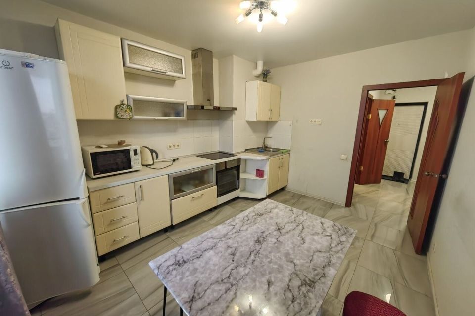 Сдаётся 1-комнатная квартира, 51 м²