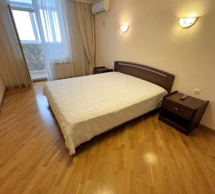 Сдаётся 2-комнатная квартира, 66 м²