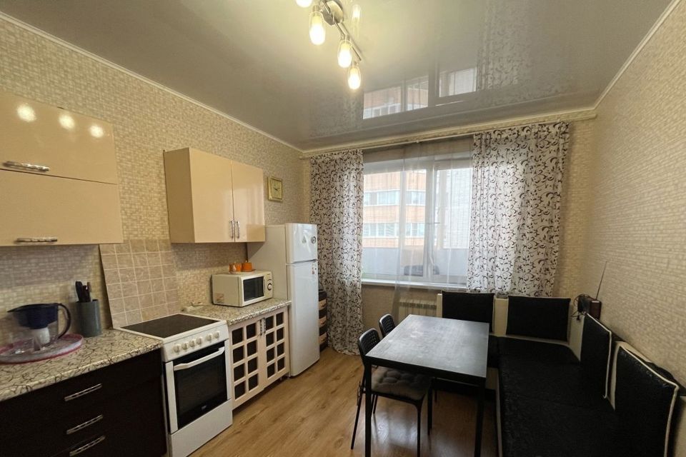 Сдаётся 1-комнатная квартира, 47.6 м²