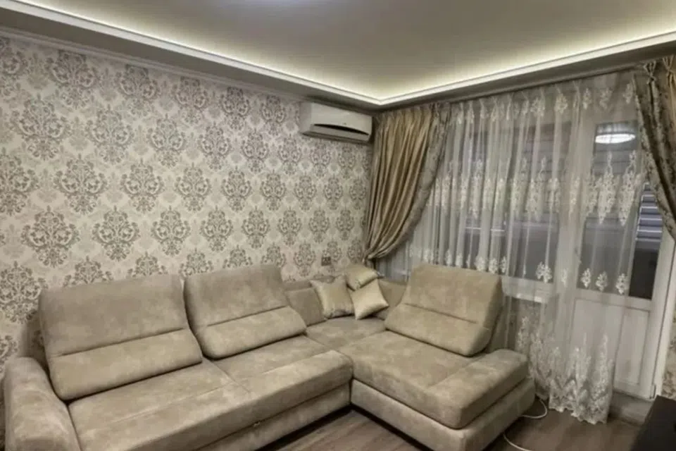 Сдаётся 2-комнатная квартира, 54 м²