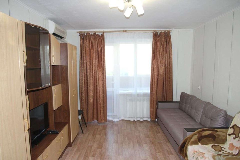 Сдаётся 1-комнатная квартира, 38 м²