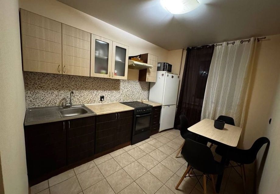 Сдаётся 2-комнатная квартира, 60 м²