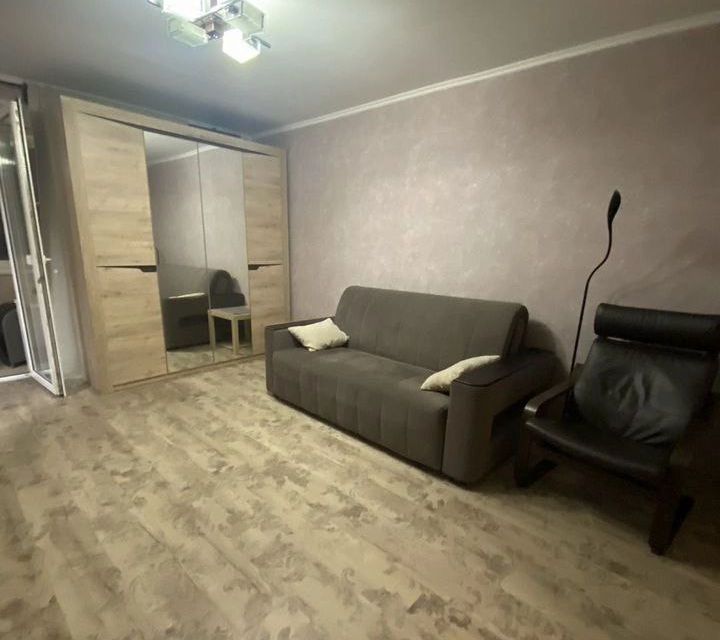 Сдаётся 1-комнатная квартира, 38 м²