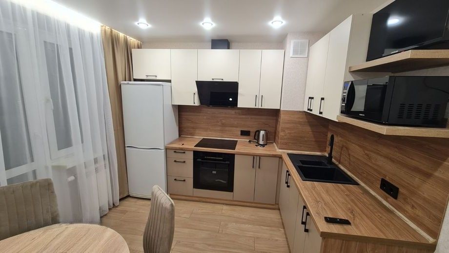 Сдаётся 2-комнатная квартира, 61.4 м²