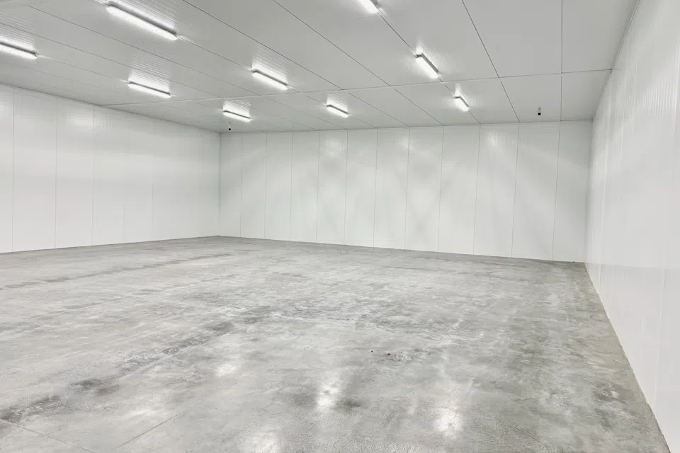 Сдаётся склад, 1500 м²