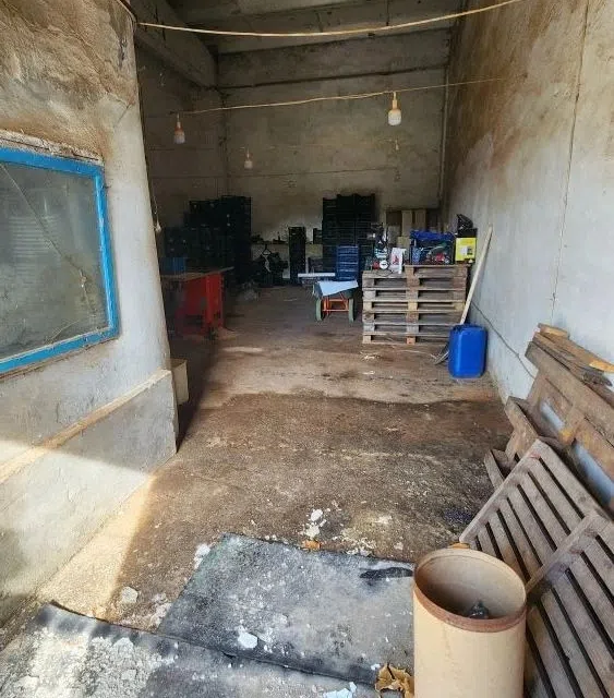 Сдаётся склад, 1300 м²
