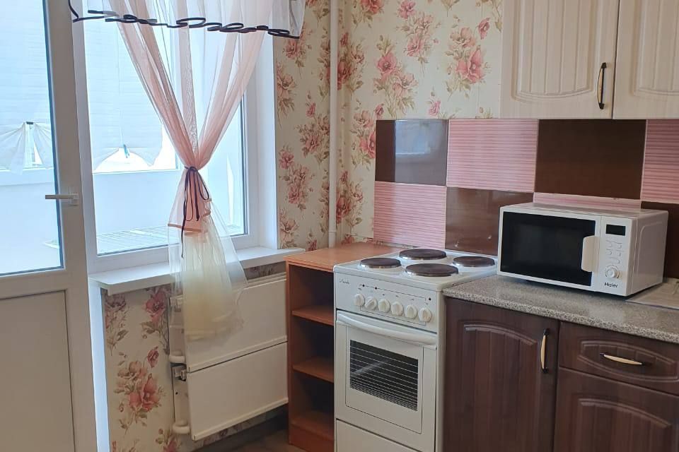 Сдаётся 1-комнатная квартира, 38 м²