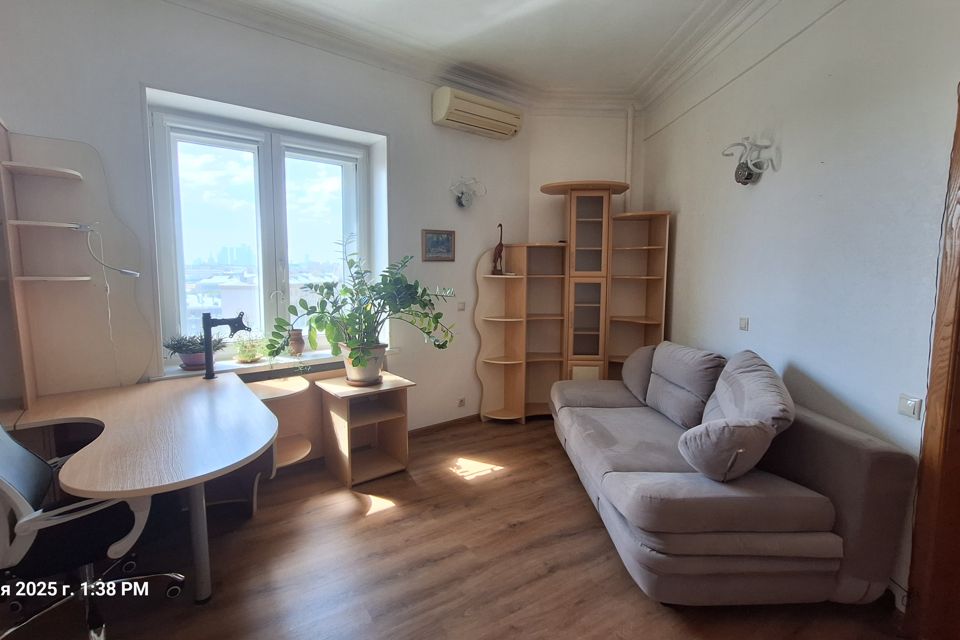 Сдаётся 4-комнатная квартира, 132.6 м²