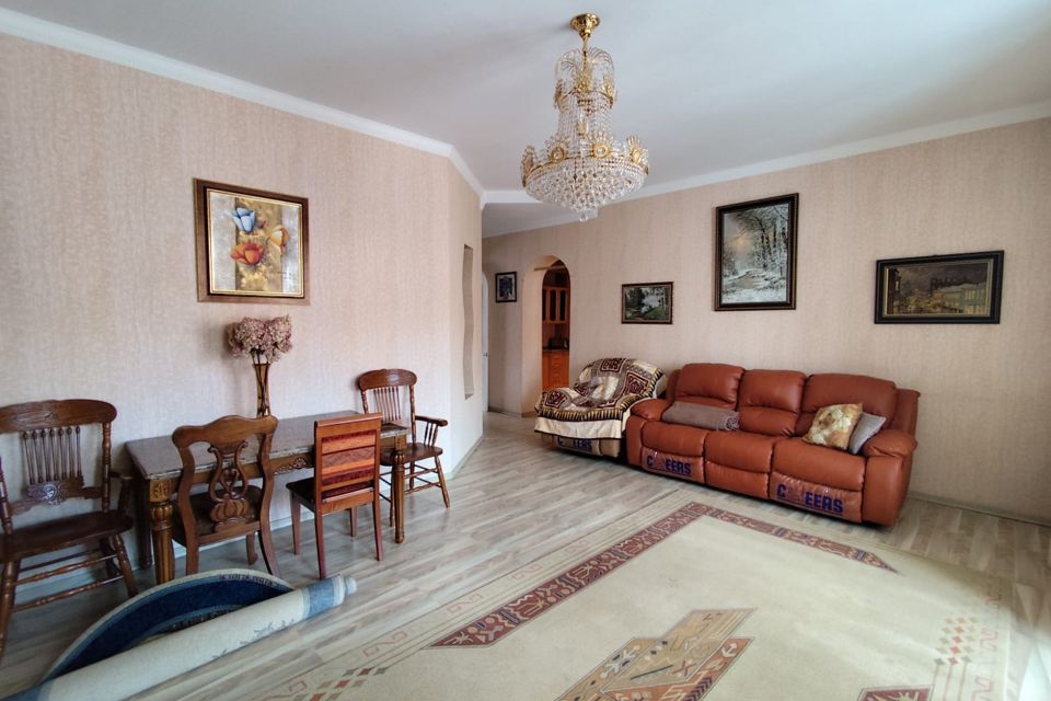 Сдаётся 2-комнатная квартира, 80 м²