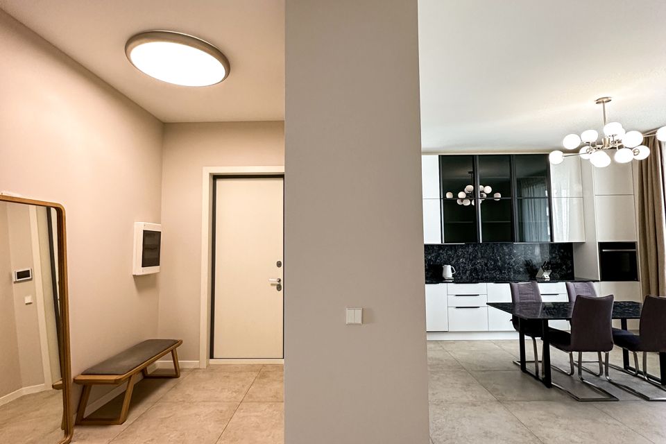 Сдаётся 2-комнатная квартира, 107.8 м²