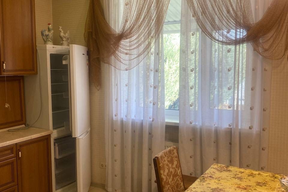 Сдаётся 1-этажный дом, 120 м²