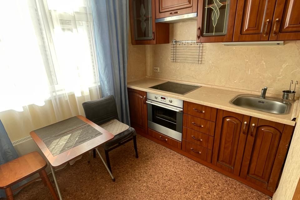 Сдаётся 1-комнатная квартира, 38 м²