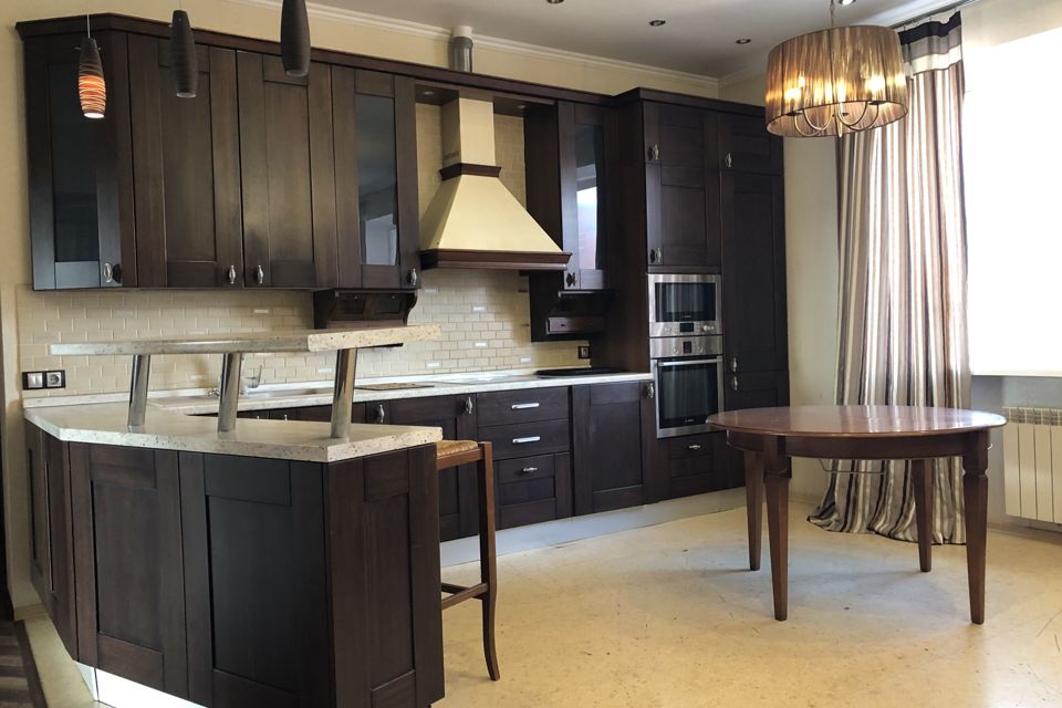 Сдаётся 3-комнатная квартира, 120 м²