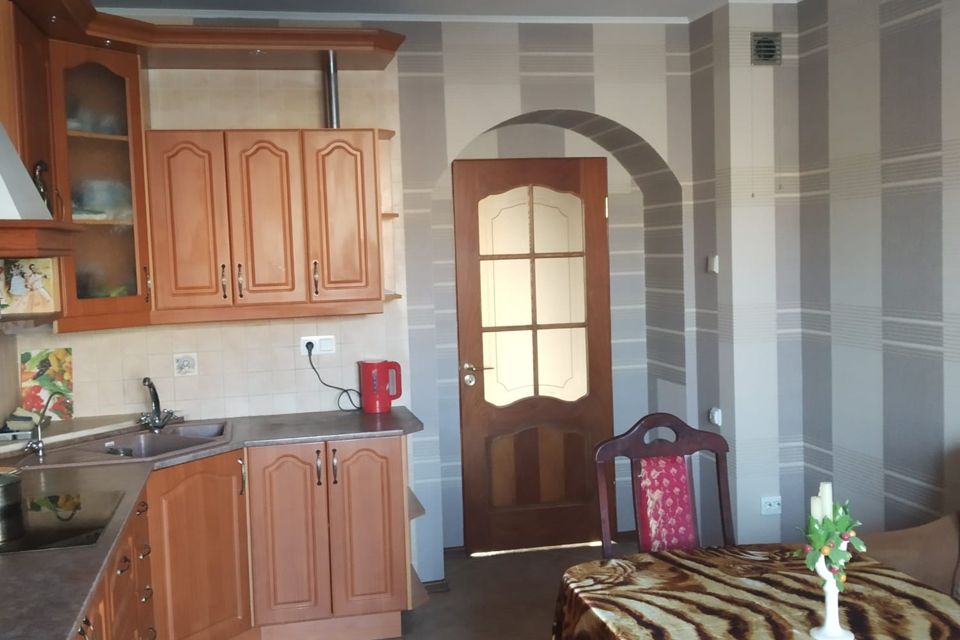 Сдаётся 2-комнатная квартира, 64 м²