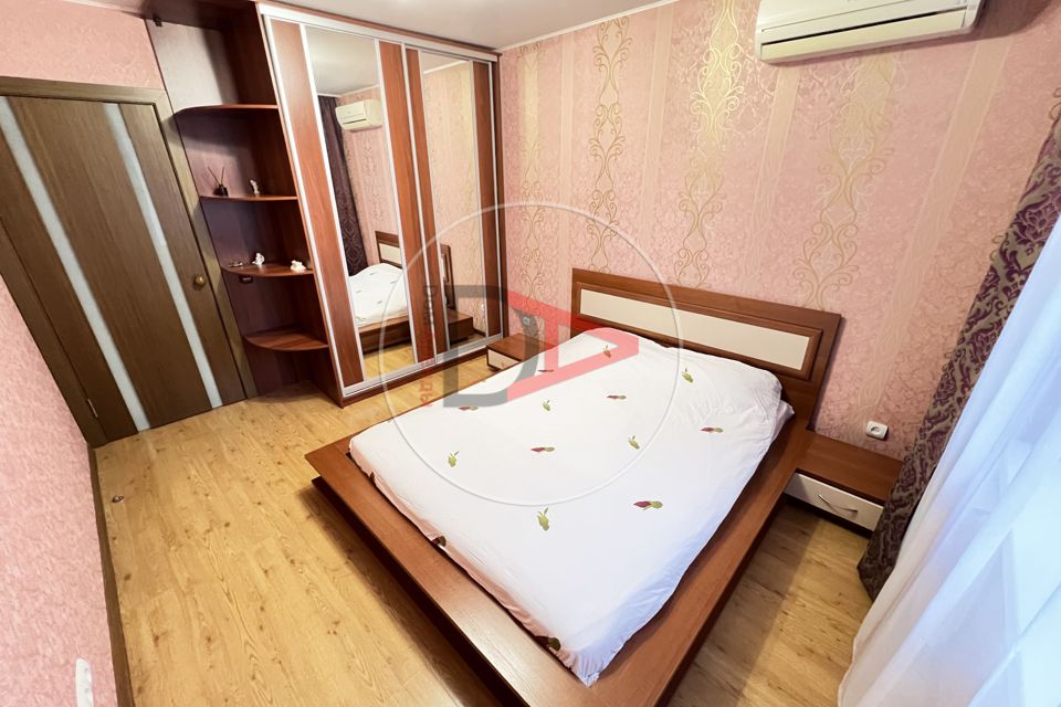Сдаётся 2-комнатная квартира, 54 м²