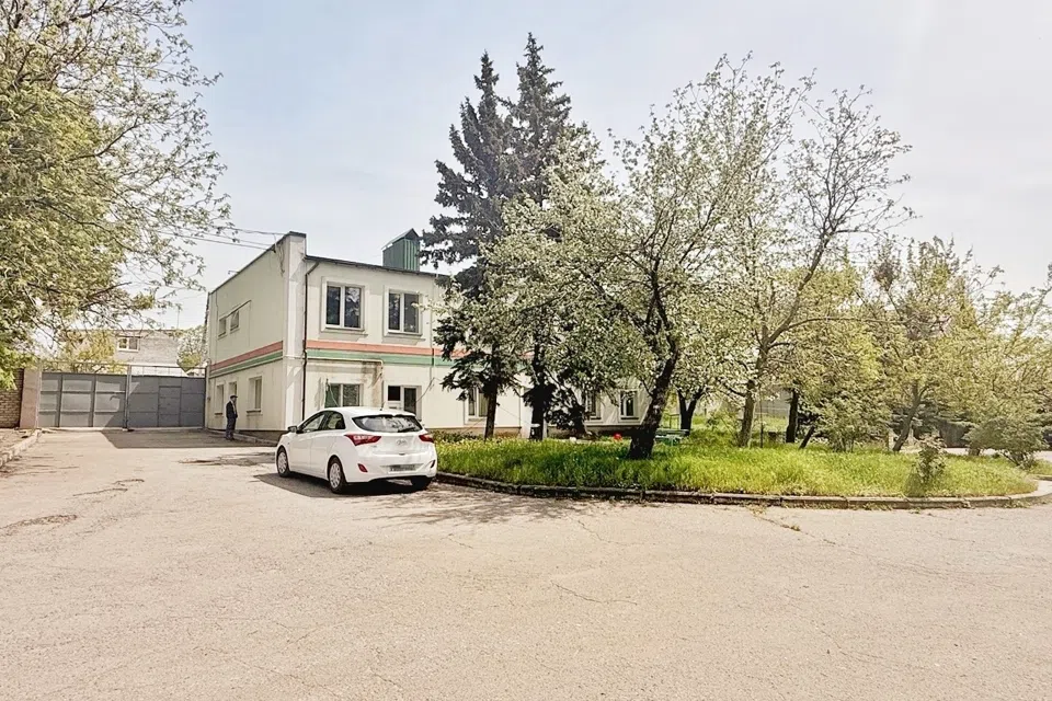 Сдаётся производственное помещение, 1400 м²