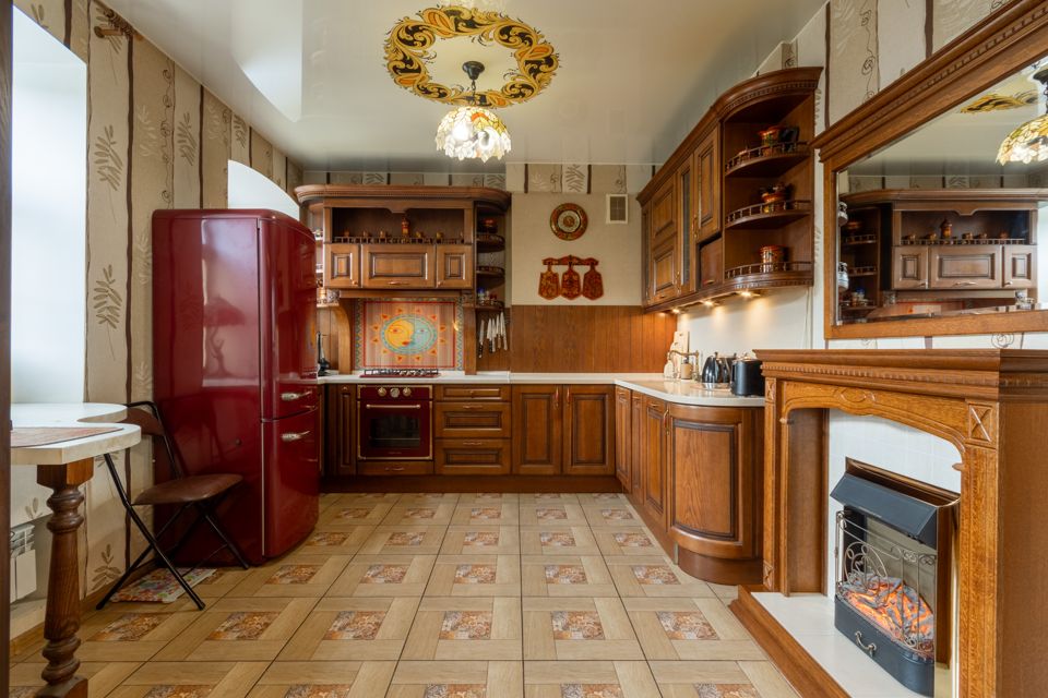 Сдаётся 2-комнатная квартира, 90 м²