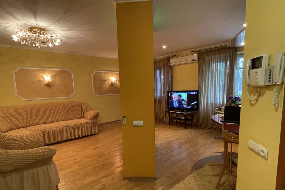Сдаётся 3-комнатная квартира, 90 м²