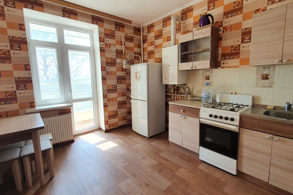 Сдаётся 1-комнатная квартира, 40 м²
