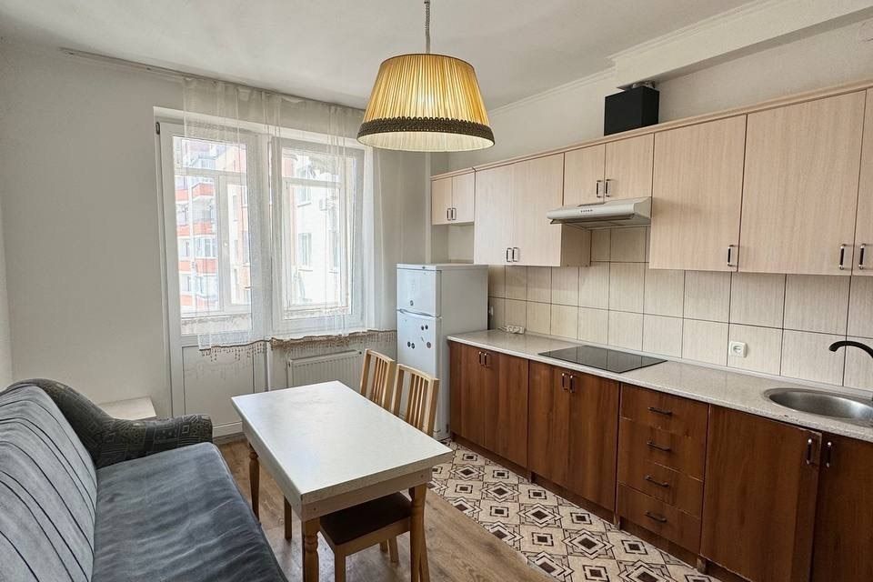 Сдаётся 1-комнатная квартира, 37 м²