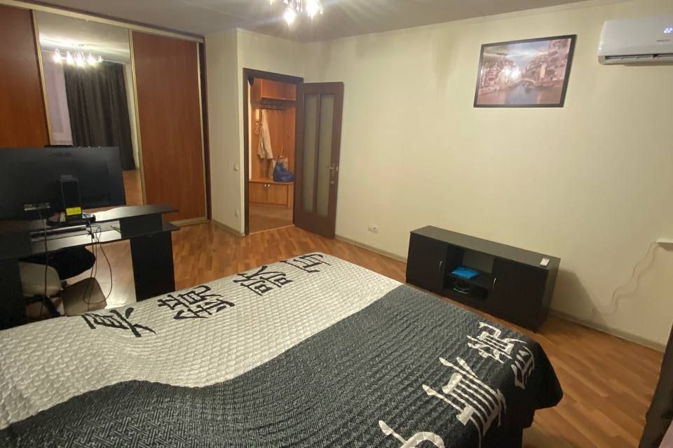 Сдаётся 1-комнатная квартира, 38 м²