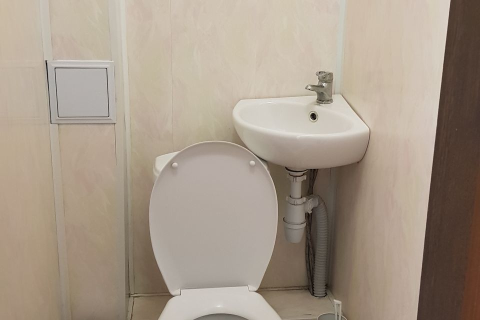 Сдаётся 2-комнатная квартира, 56 м²