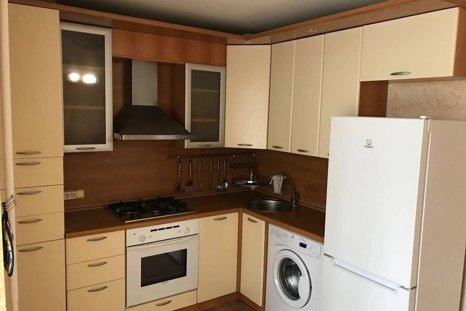 Сдаётся 1-комнатная квартира, 42 м²