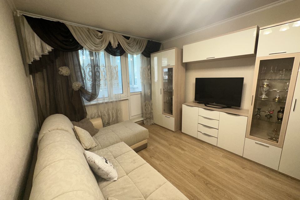 Сдаётся 2-комнатная квартира, 56 м²