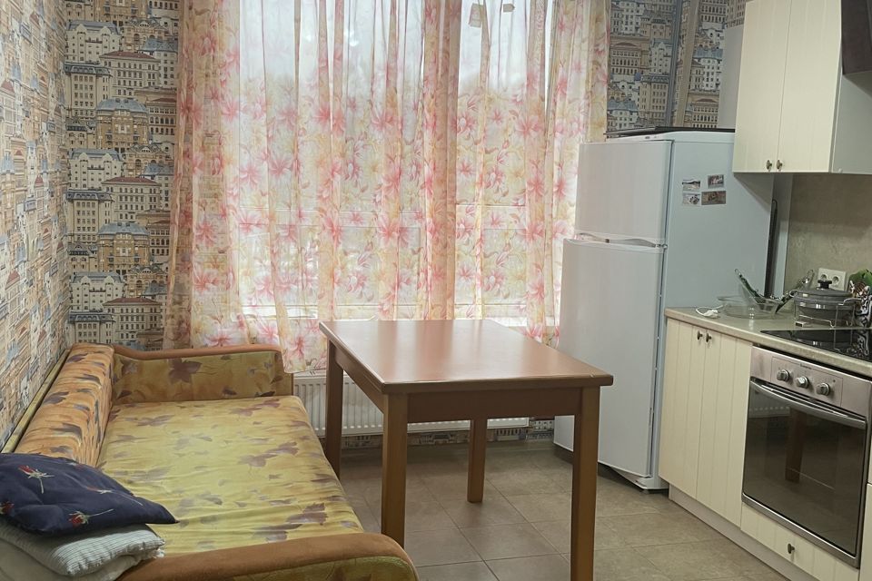 Сдаётся 1-комнатная квартира, 37 м²