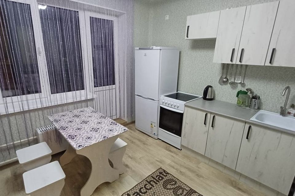Сдаётся 1-комнатная квартира, 37 м²