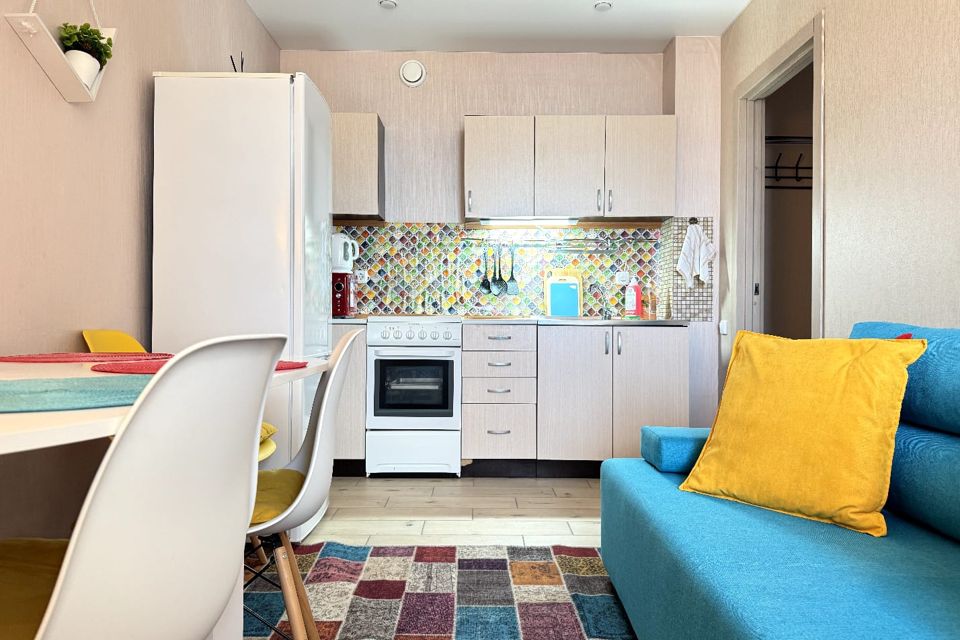 Сдаётся 2-комнатная квартира, 53 м²