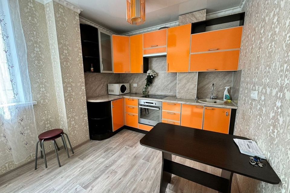 Сдаётся 1-комнатная квартира, 60 м²