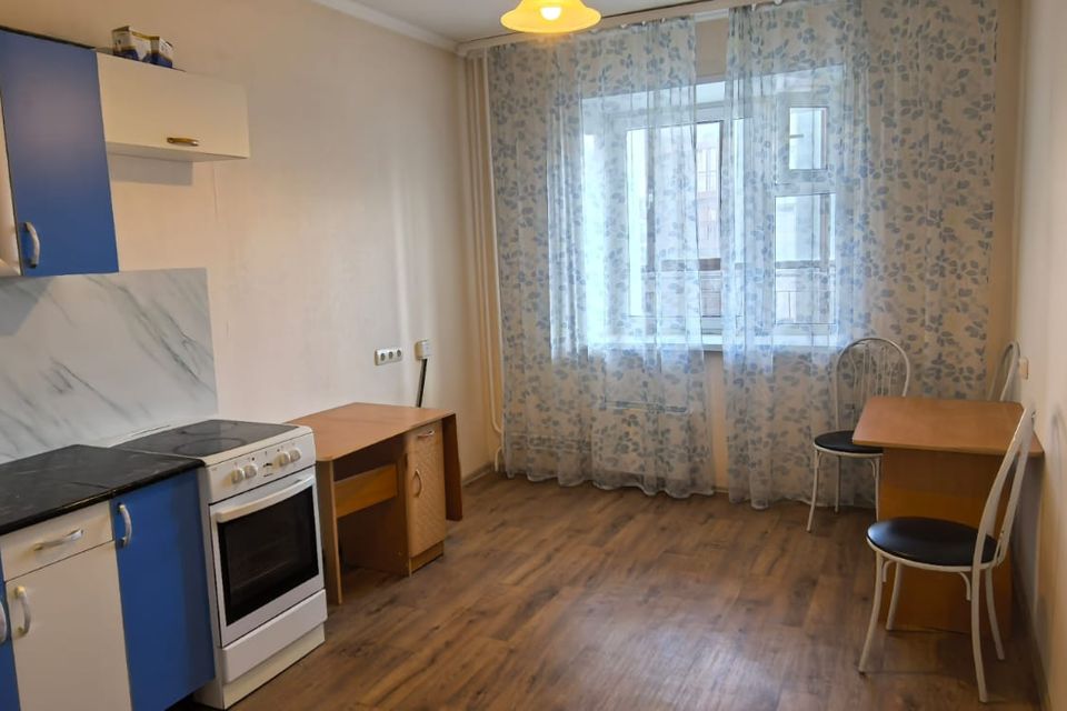 Сдаётся 1-комнатная квартира, 42 м²
