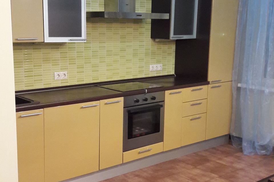 Сдаётся 2-комнатная квартира, 80 м²