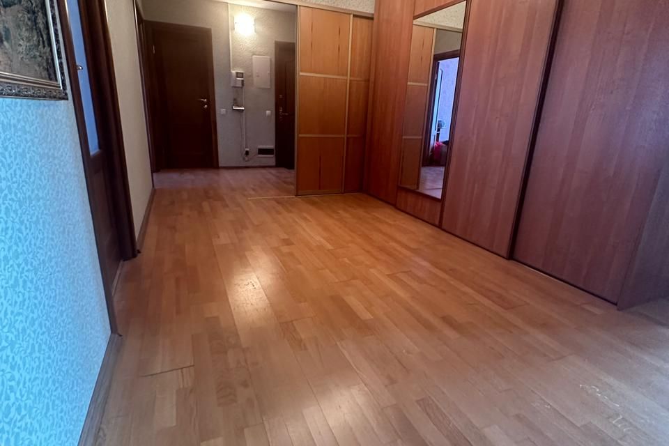 Сдаётся 3-комнатная квартира, 105 м²