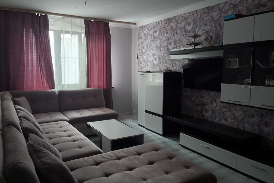 Сдаётся 2-комнатная квартира, 80 м²