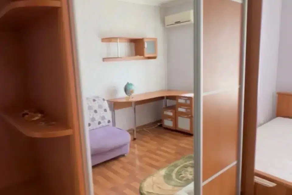Сдаётся 2-комнатная квартира, 56 м²